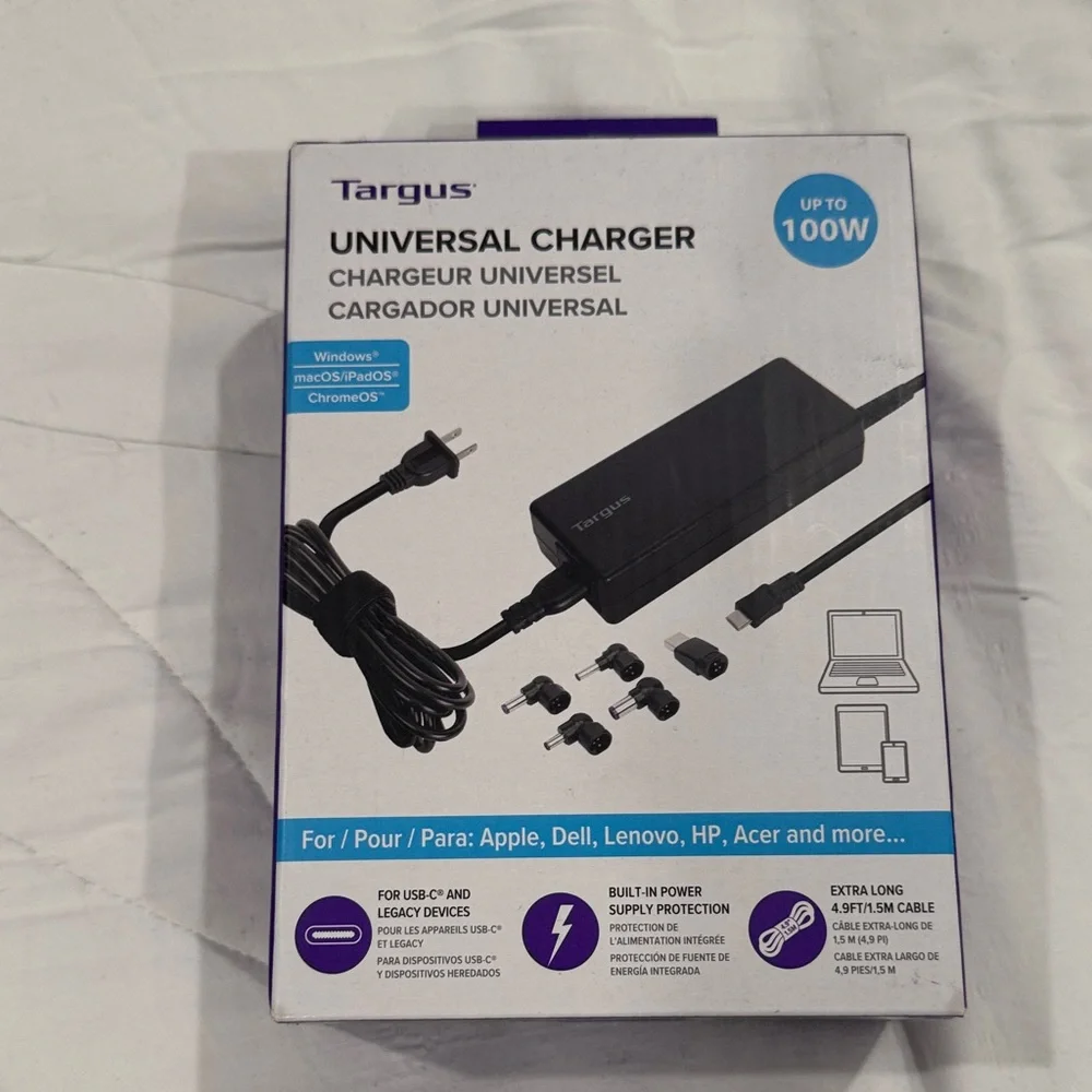 Targus Universal Charger - Black with Blue Accents